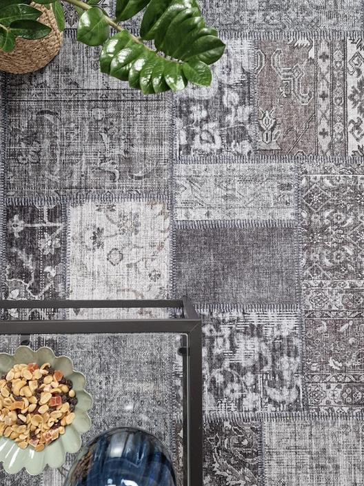 Patchwork matta steel