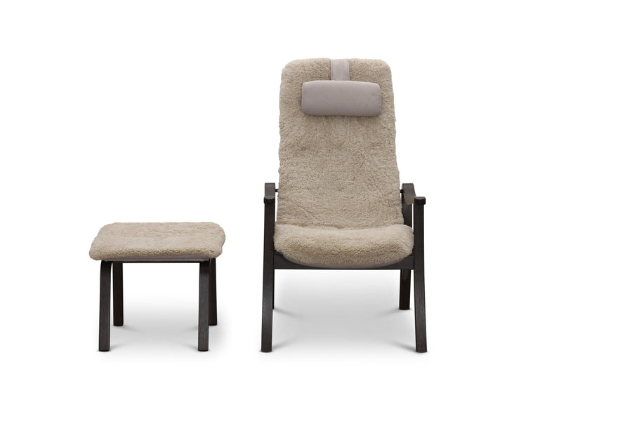 Gotland fåtölj med fotpall fårskinn ljusbeige/rökfärgad ek