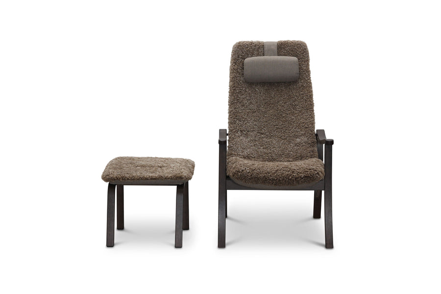 Gotland fåtölj med fotpall fårskinn beige/rökfärgad ek