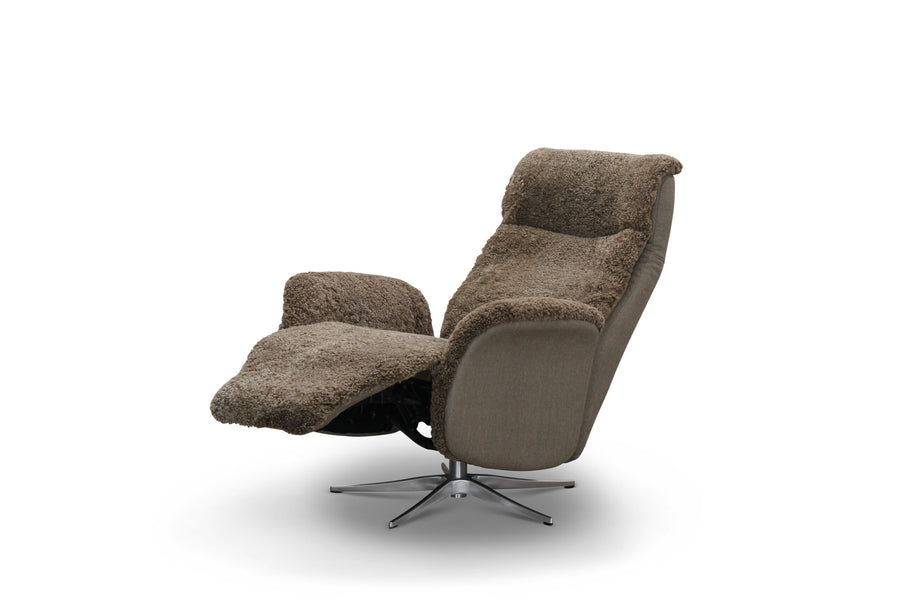 Tofta reclinerfåtölj fårskinn beige