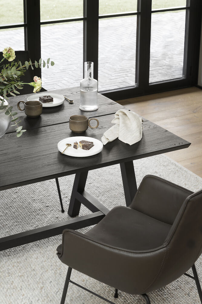 Carradale matbord 170 svart ek/A-ben svart met