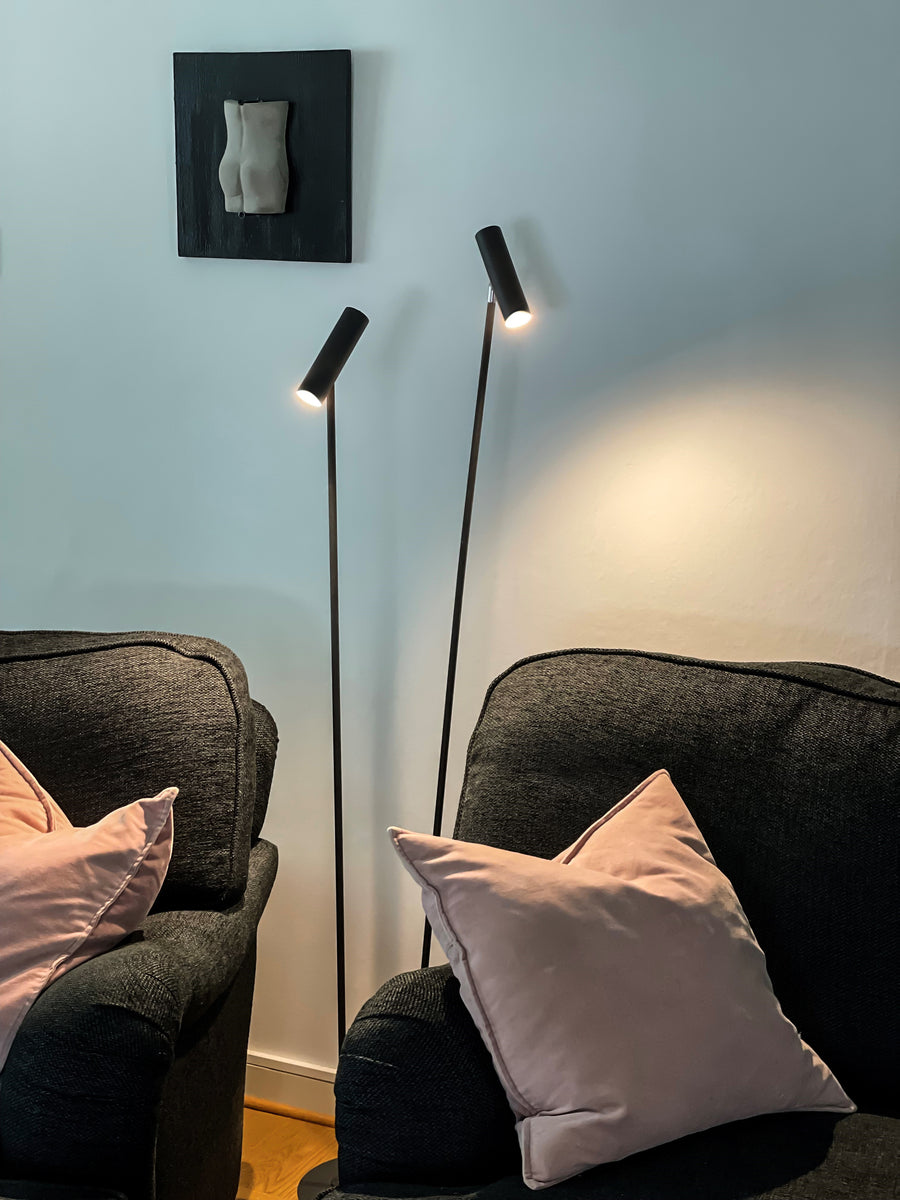 Artic golvlampa dubbel svart