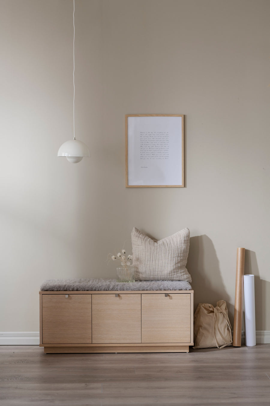 Confetti bänk 3L vitpigmenterad ek/fårskinnslook