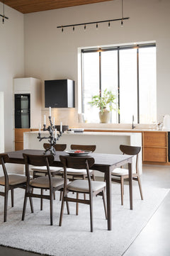 Markham matbord 180 brun ek