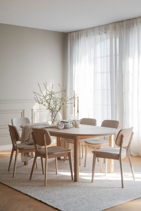 Gifford matbord ovalt 220x105 vitpigmenterad ek