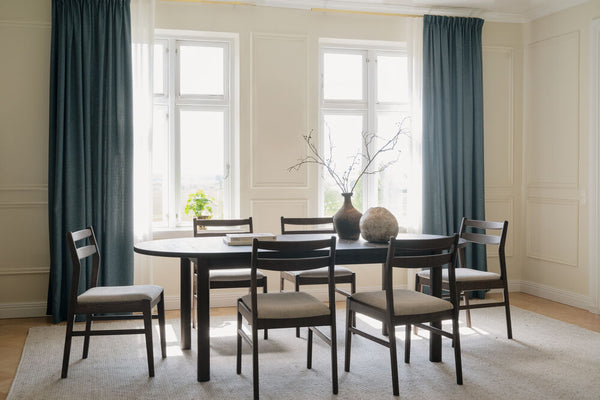 Gifford matbord ovalt 220x105 brun ek