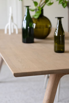 Clapperton matbord 220x95 sandfärgad ek