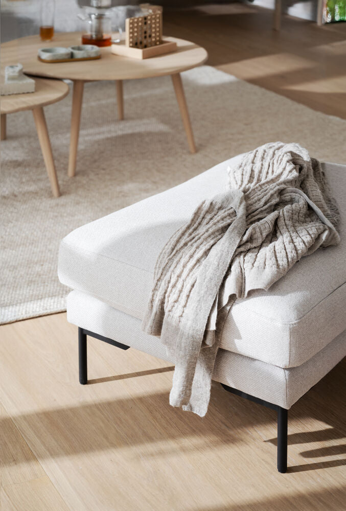 Corwin fotpall ljusbeige tyg Rita #1