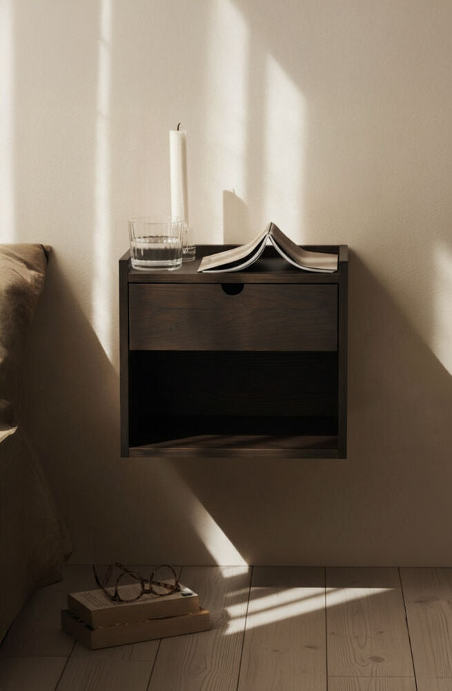 Hillmond väggskåp/sängbord 1L 40 brunlackad ek