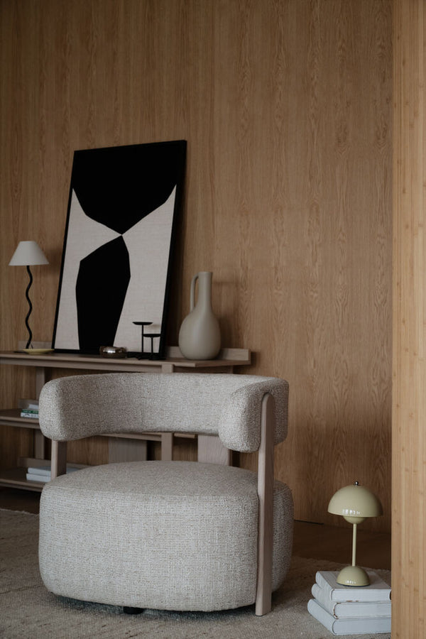 Jenison loungestol ljusbeige tyg/vitpigmenterad ek