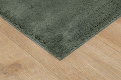 Soft matta smaragdgrön