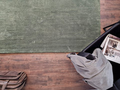 Soft matta smaragdgrön