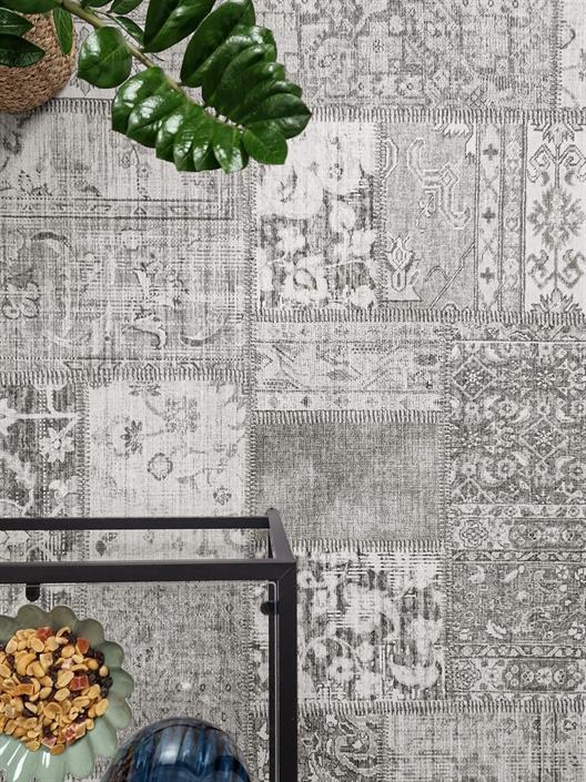 Patchwork matta silver