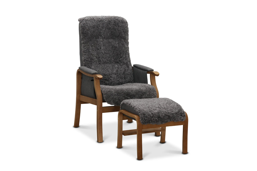 Bergen fåtölj med fotpall fårskinn ljusgrå