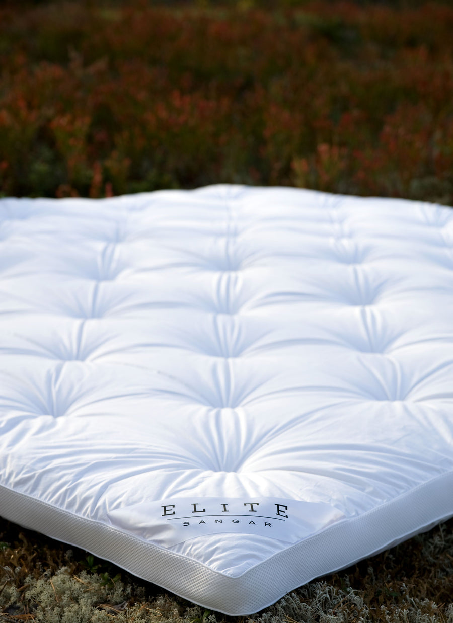 Exclusive pikerad bäddmadrass vit