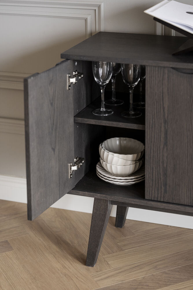 Filippa sideboard 150 mörkbrun ek