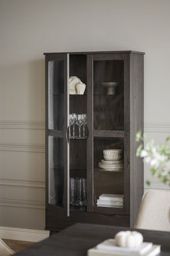 Filippa vitrinskåp 2D 1L mörkbrun ek