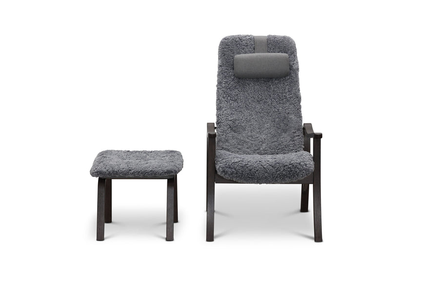 Gotland fåtölj med fotpall fårskinn ljusgrå/rökfärgad ek