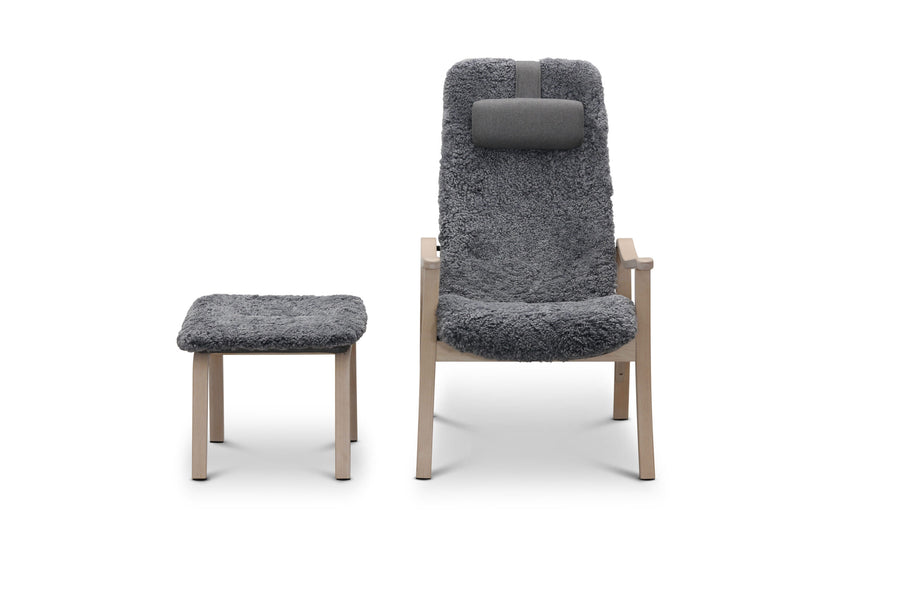 Gotland fåtölj med fotpall fårskinn ljusgrå/vitpigmenterad ek
