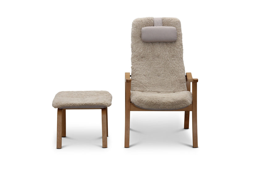 Gotland fåtölj med fotpall fårskinn ljusbeige/ek