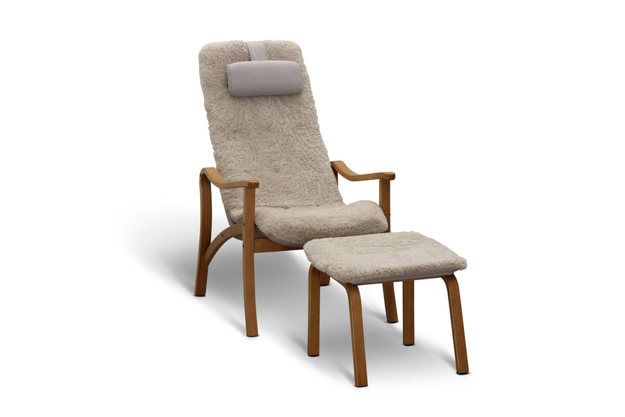 Gotland fåtölj med fotpall fårskinn ljusbeige/ek