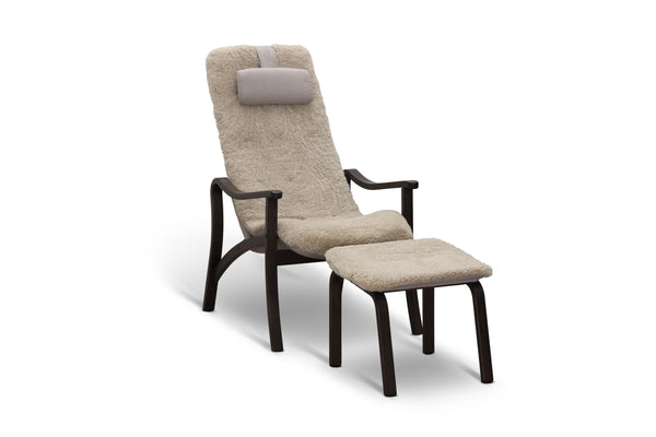 Gotland fåtölj med fotpall fårskinn Moonlight/brun