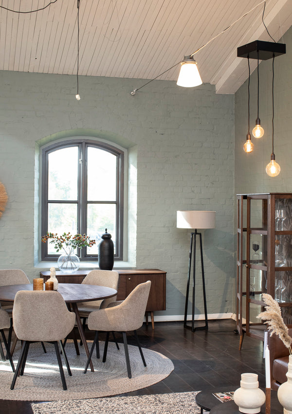 Löderup matbord Ø 135 cm rökoljad ek