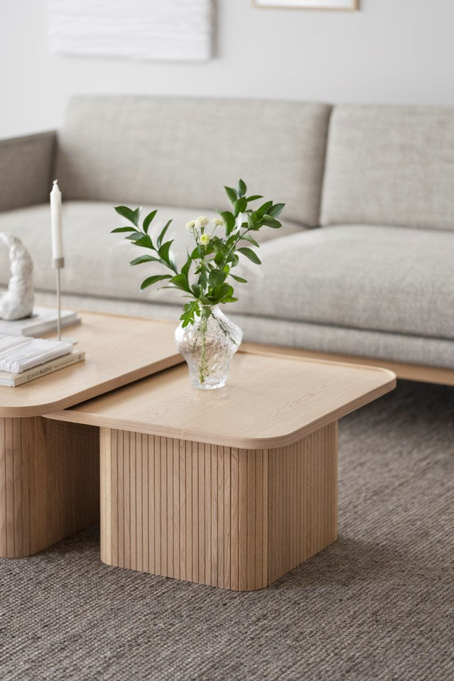 Sullivan soffbord 60x60 vitpigmenterad ek