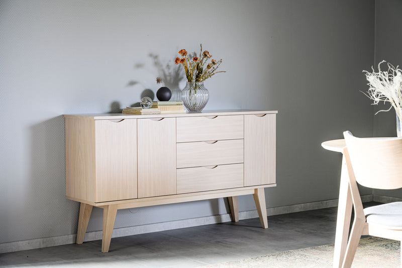 Filippa sideboard 150 vitpigmenterad ek