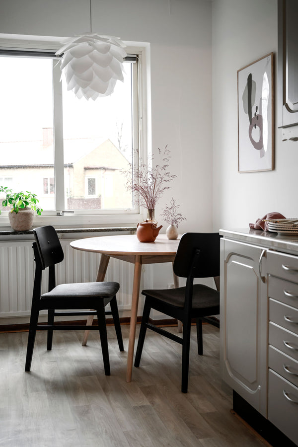 Yumi matbord runt 115 lackad ek