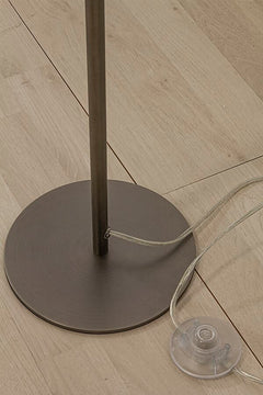 Molekyl golvlampa tenn/vit