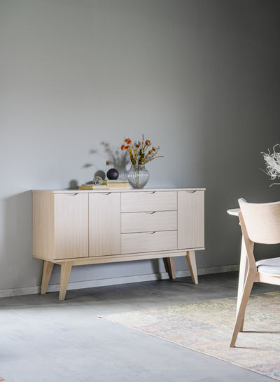 Filippa sideboard 150 vitpigmenterad ek