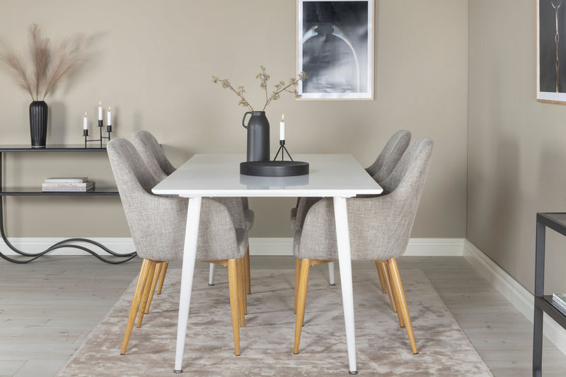 Matbordet Polar och stolarna Comfort