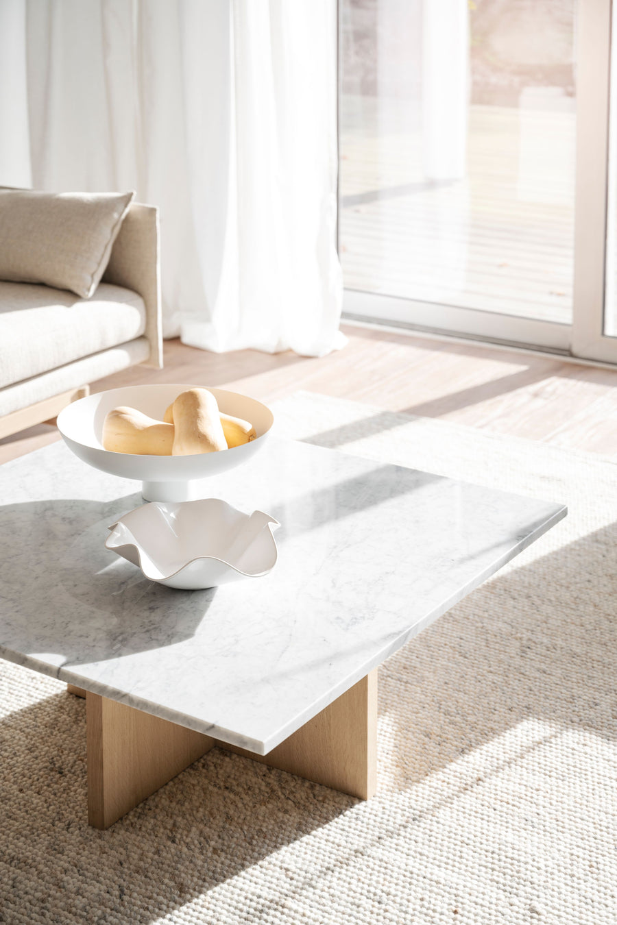 Brooksville soffbord kvadrat 90x90 vit marmor/vitpigment ek