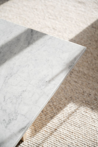 Brooksville soffbord kvadrat 90x90 vit marmor/vitpigment ek