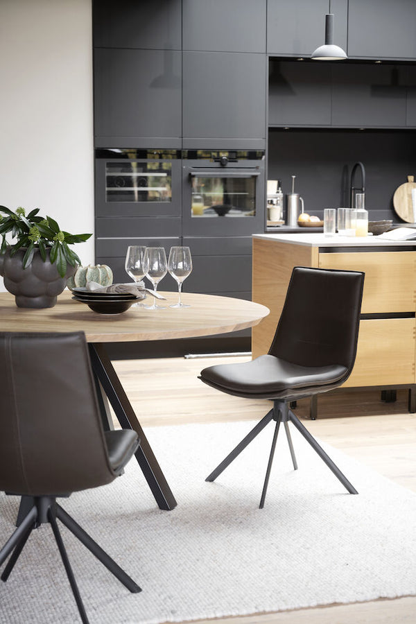 Lowell stol brunt läder/svart metall rak snurr 2-pack