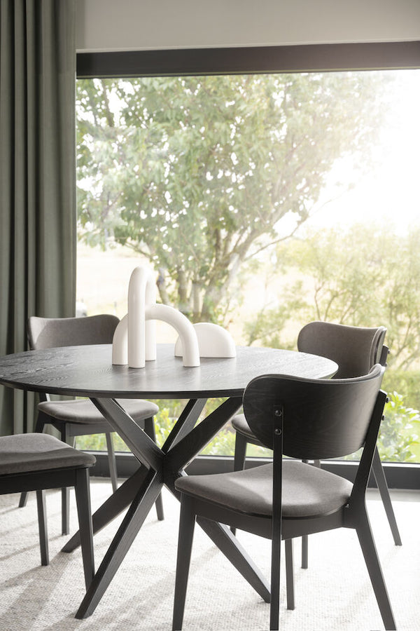 Calverton matbord runt Ø120 svart ek