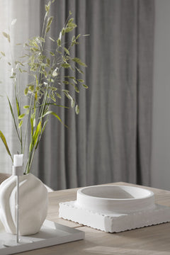 Carradale matbord 170 vitpigm. ek/V-ben svart met