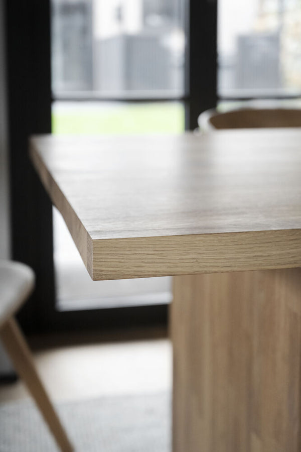 Emmett matbord 240 ek