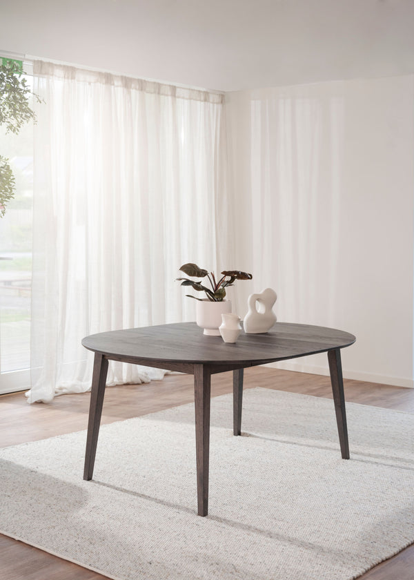 Filippa matbord runt 120/165 mörkbrun ek