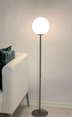 Molekyl golvlampa tenn/vit