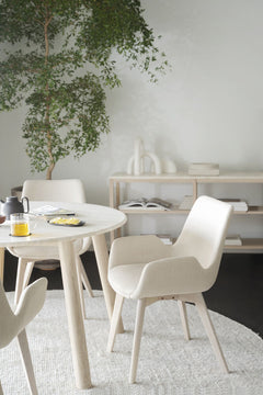 Taransay matbord Ø125 beige travertin/vitpigmenterad ek