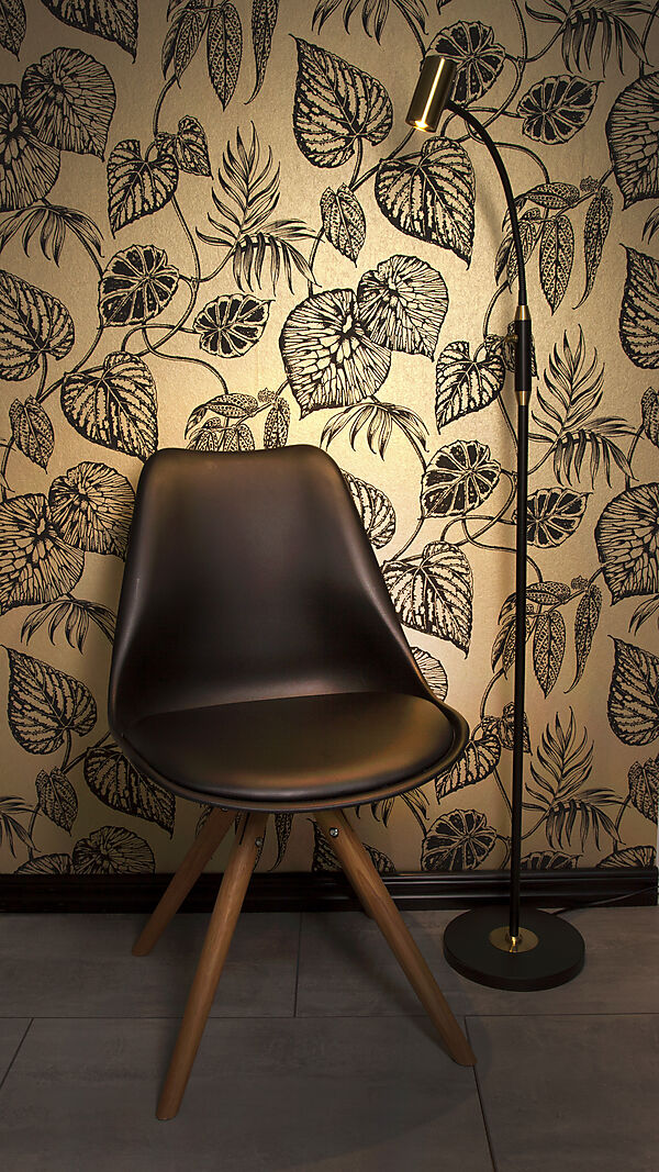 Gusto golvlampa svart/mässing