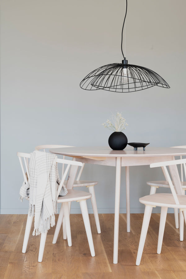 Yumi matbord runt 115 vitpigmenterad ek