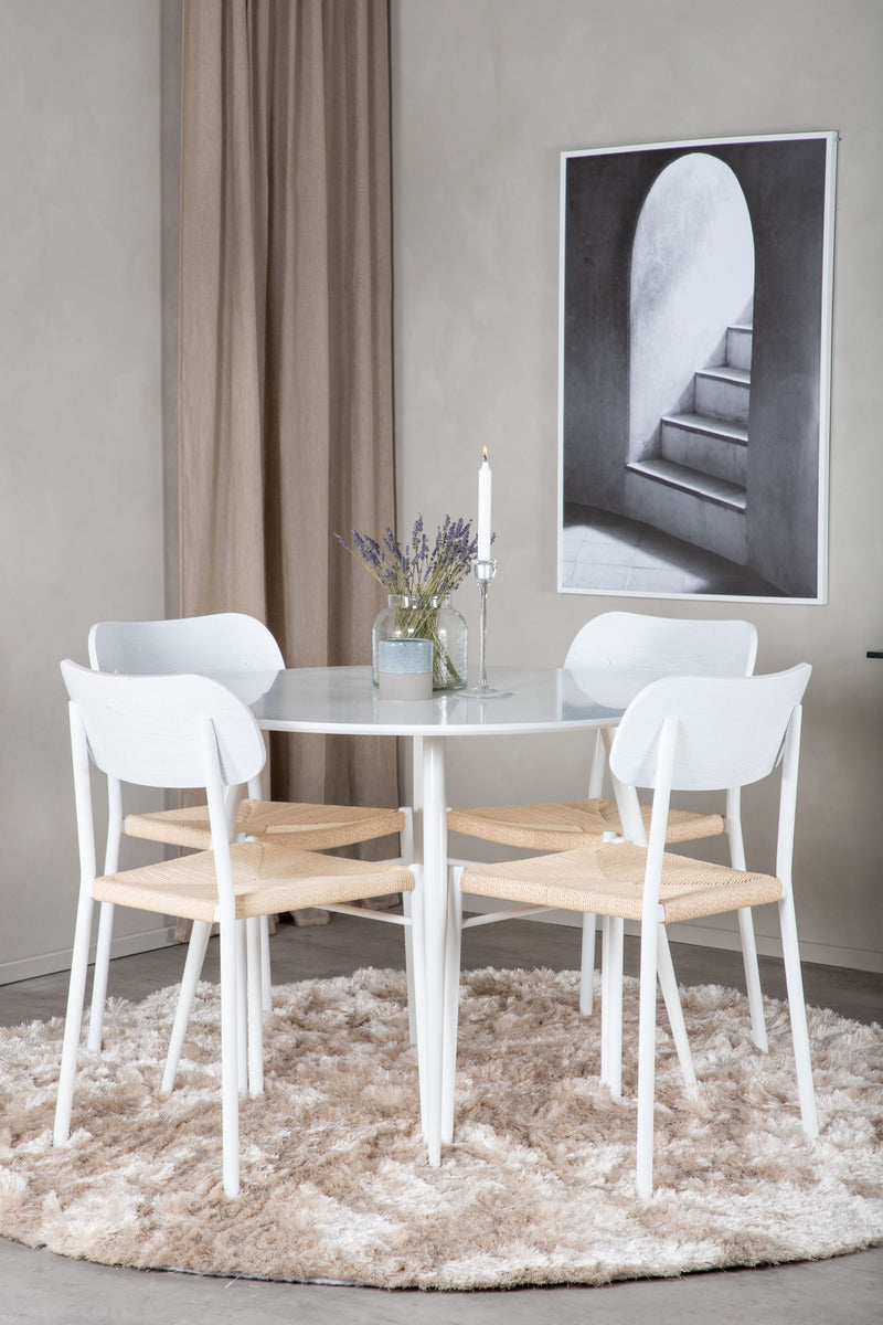 Matbordet Plaza och stolarna Polly