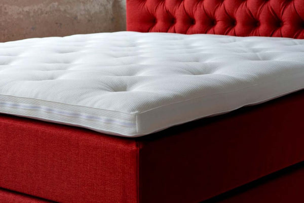 Lyx pikerad bäddmadrass vit