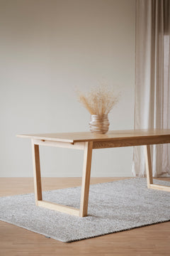 Colonsay matbord 215 ek