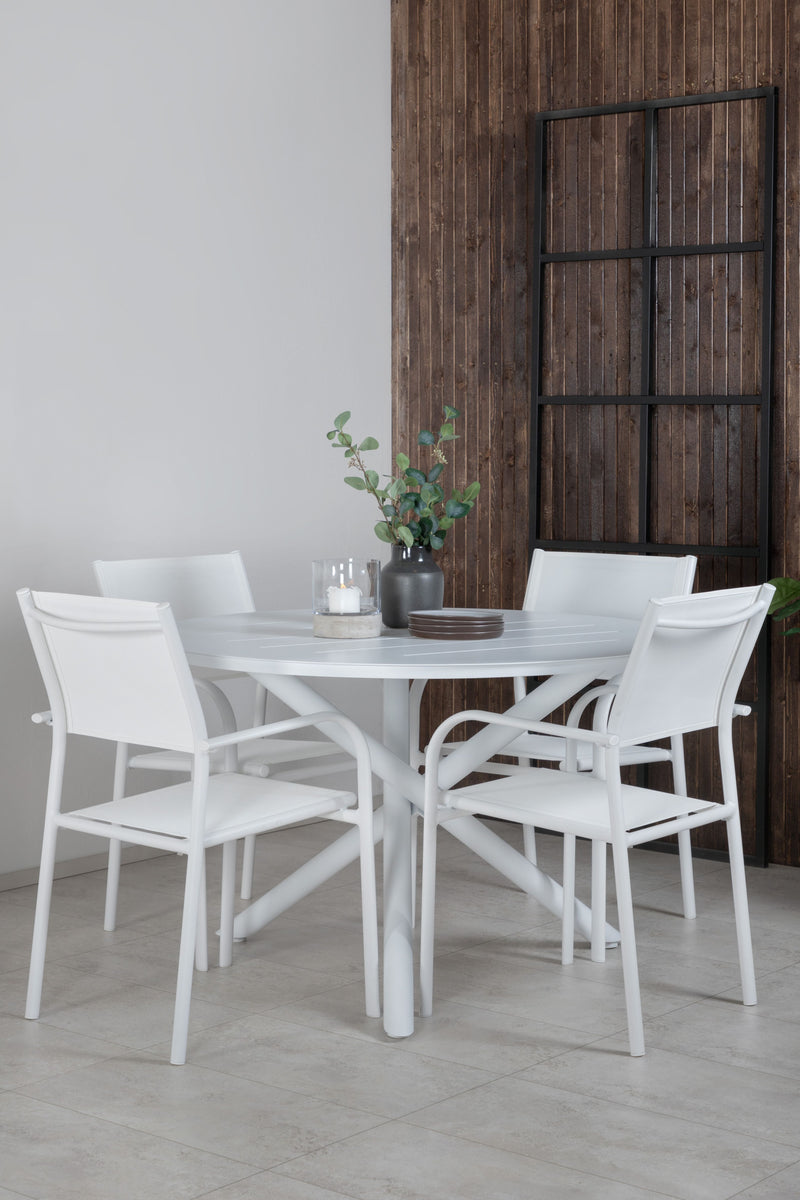 Matbordet Alma och stolarna Santorini