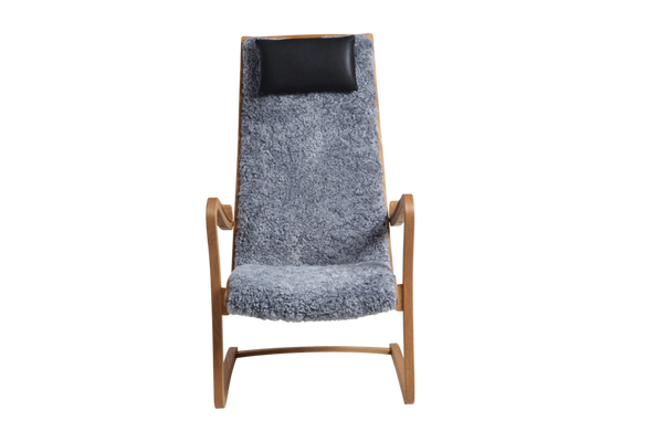 Majoren fåtölj med fotpall fårskinn grå