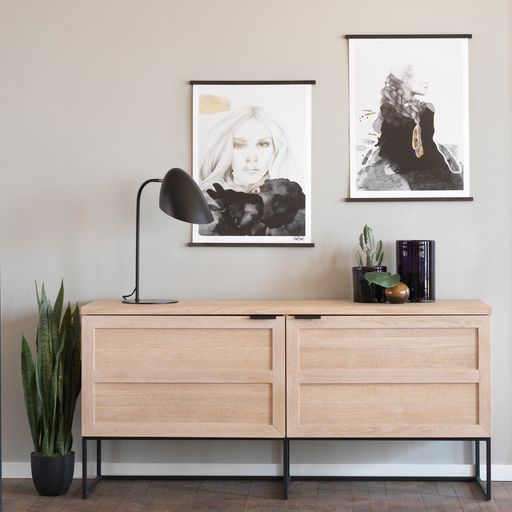 Everett sideboard 160 vitpigmenterad ek/svart